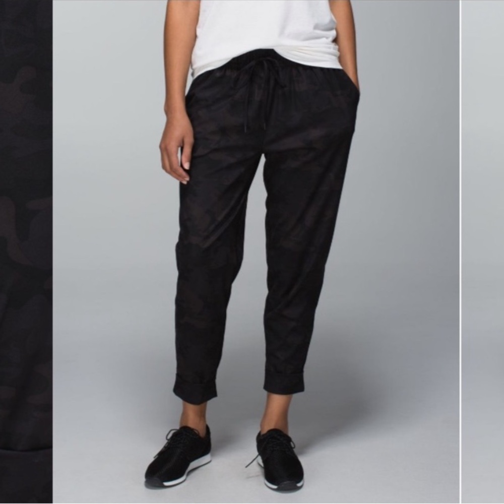 Lululemon Jet Crop *Print